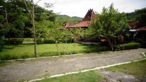 Wisata Kampung Batik Giriloyo