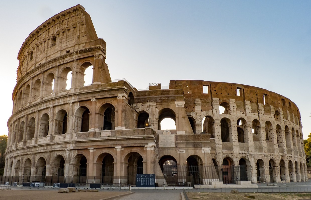 tempat wisata terbaik di Roma Italia - Colosseum