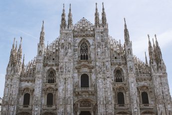 tempat wisata terbaik di Milan Italia - Duomo di Milano